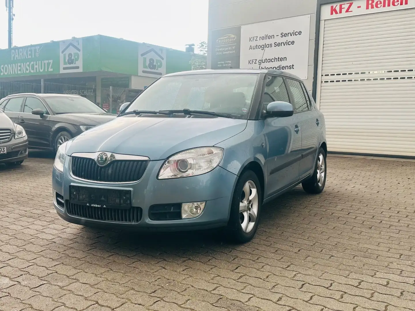 Skoda Fabia Style Edition,Automatik,klima,1Hand,AHK Blu/Azzurro - 1