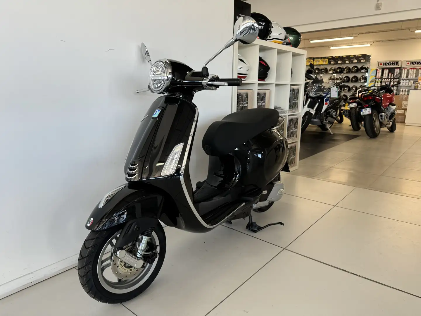 Piaggio Primavera Schwarz - 2