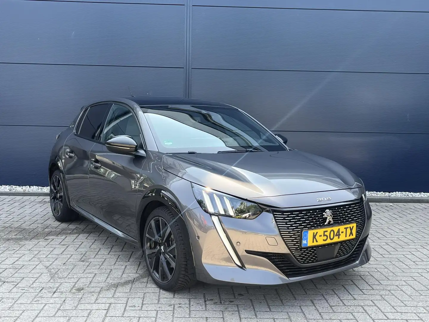 Peugeot 208 1.2 PureTech 130pk EAT8 GT | Automaat | Parkeercam Grijs - 2