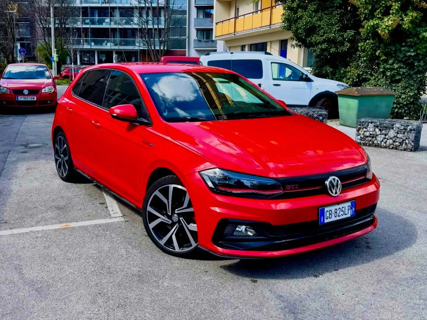 Volkswagen Polo GTI Polo 5p 2.0 tsi GTI 200cv dsg Červená - 1