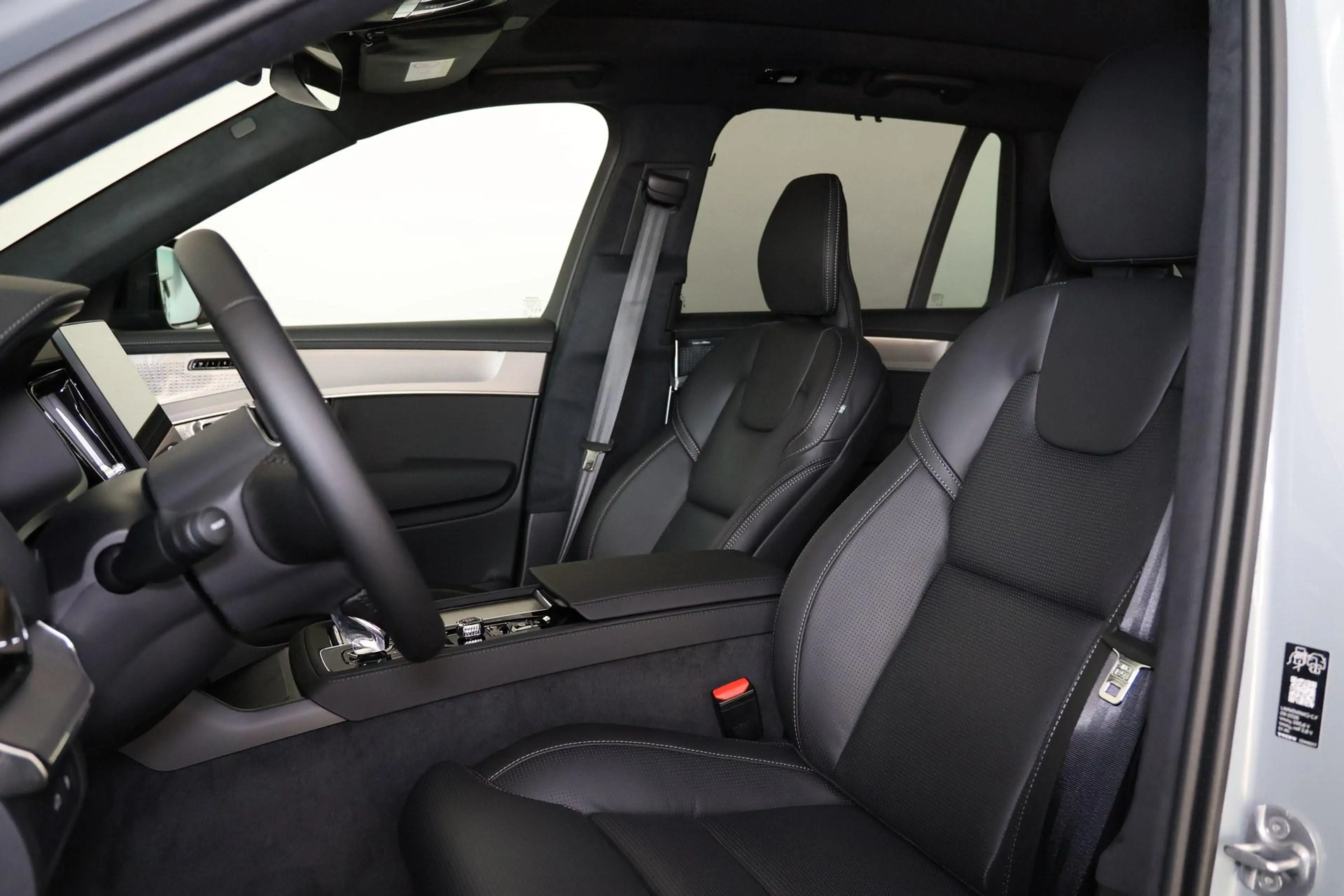 Volvo XC90 T8 Recharge AWD Ultra Black Edition - Panorama/sch — photo 13