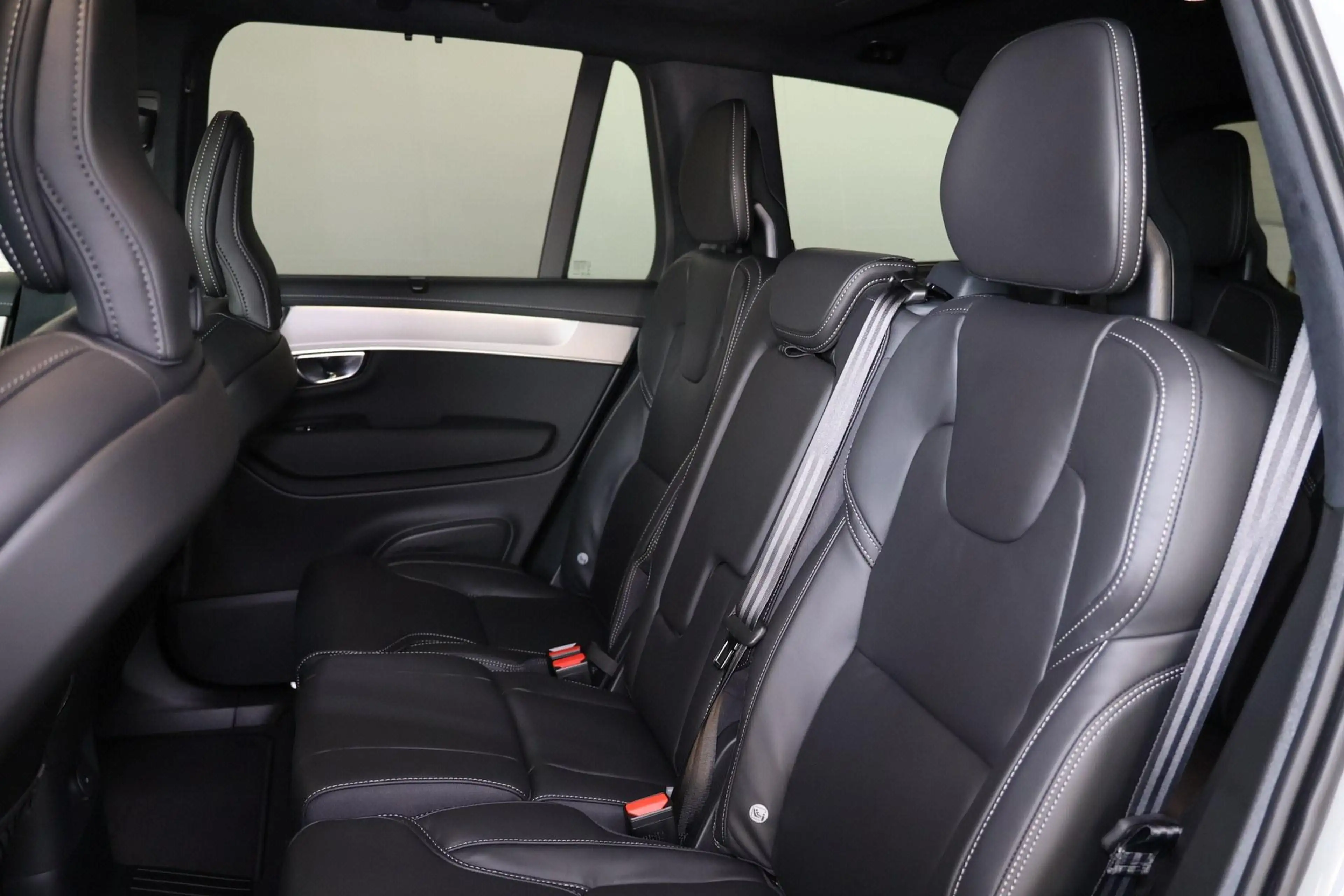 Volvo XC90 T8 Recharge AWD Ultra Black Edition - Panorama/sch — photo 15