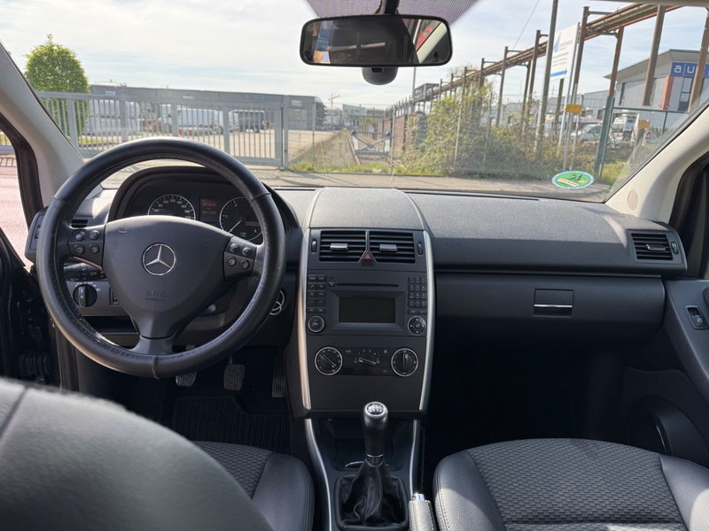 Mercedes-Benz A 180 CDI ELEGANCE — photo 9