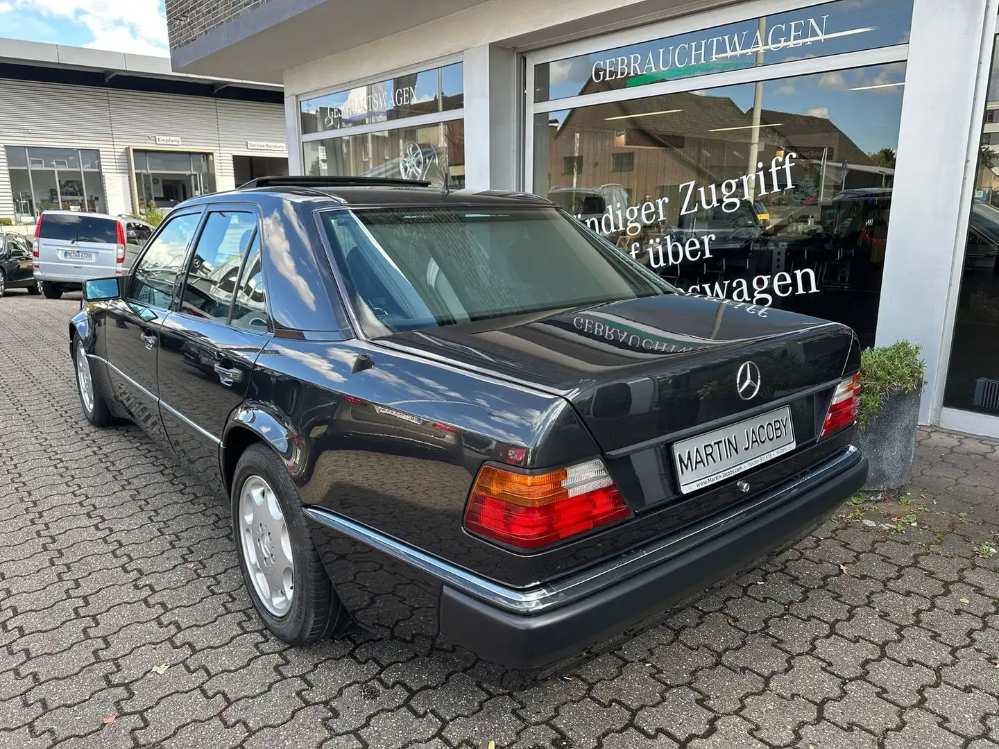 Mercedes-Benz E 500 - Der Wolf im Schafspelz Gris - 2