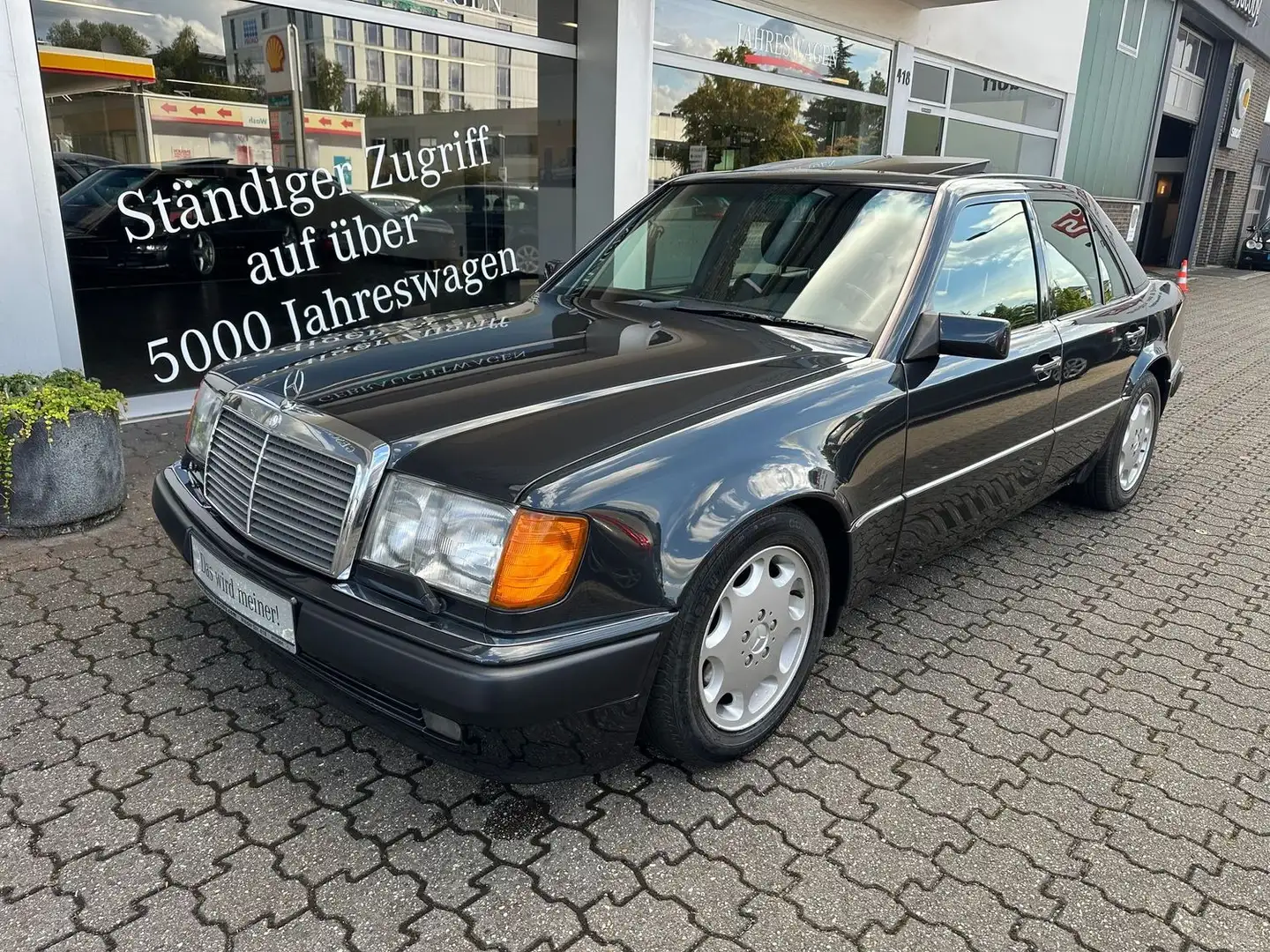 Mercedes-Benz E 500 - Der Wolf im Schafspelz Gris - 1