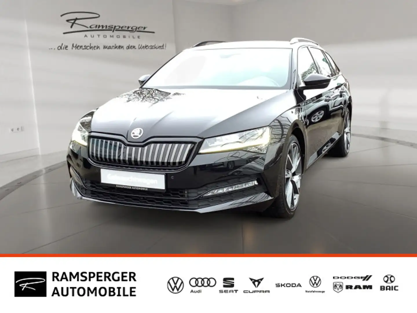Skoda Superb Combi 1.4 TSI DSG iV Sportline AHK Matrix Schwarz - 1