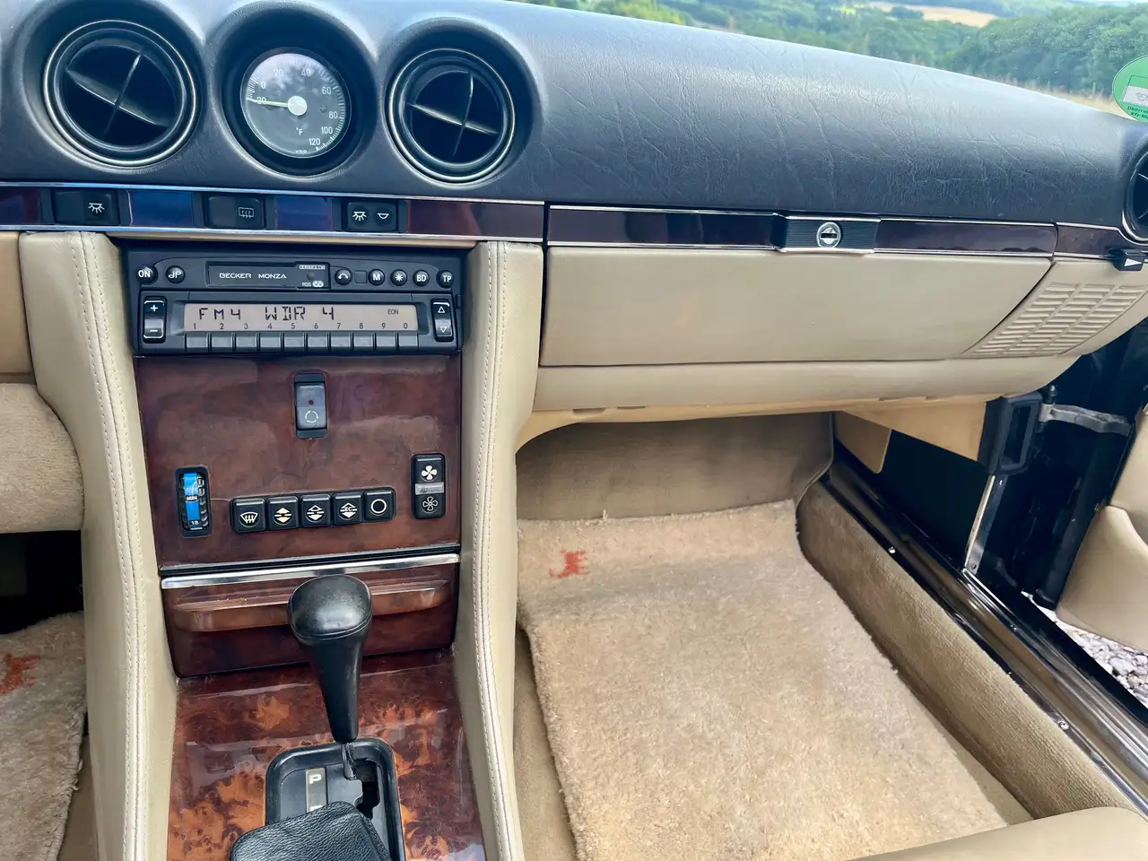 Mercedes-Benz SL 560 US Version, foto 3