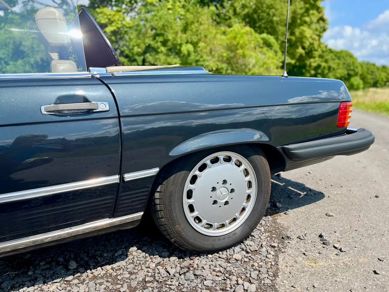 Mercedes-Benz SL 560 US Version, foto 5