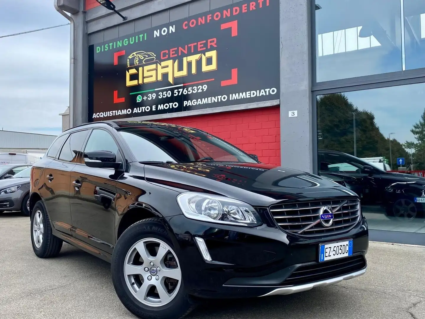 Volvo XC60 XC60 D3 Geartronic R-design Momentum Nero - 1