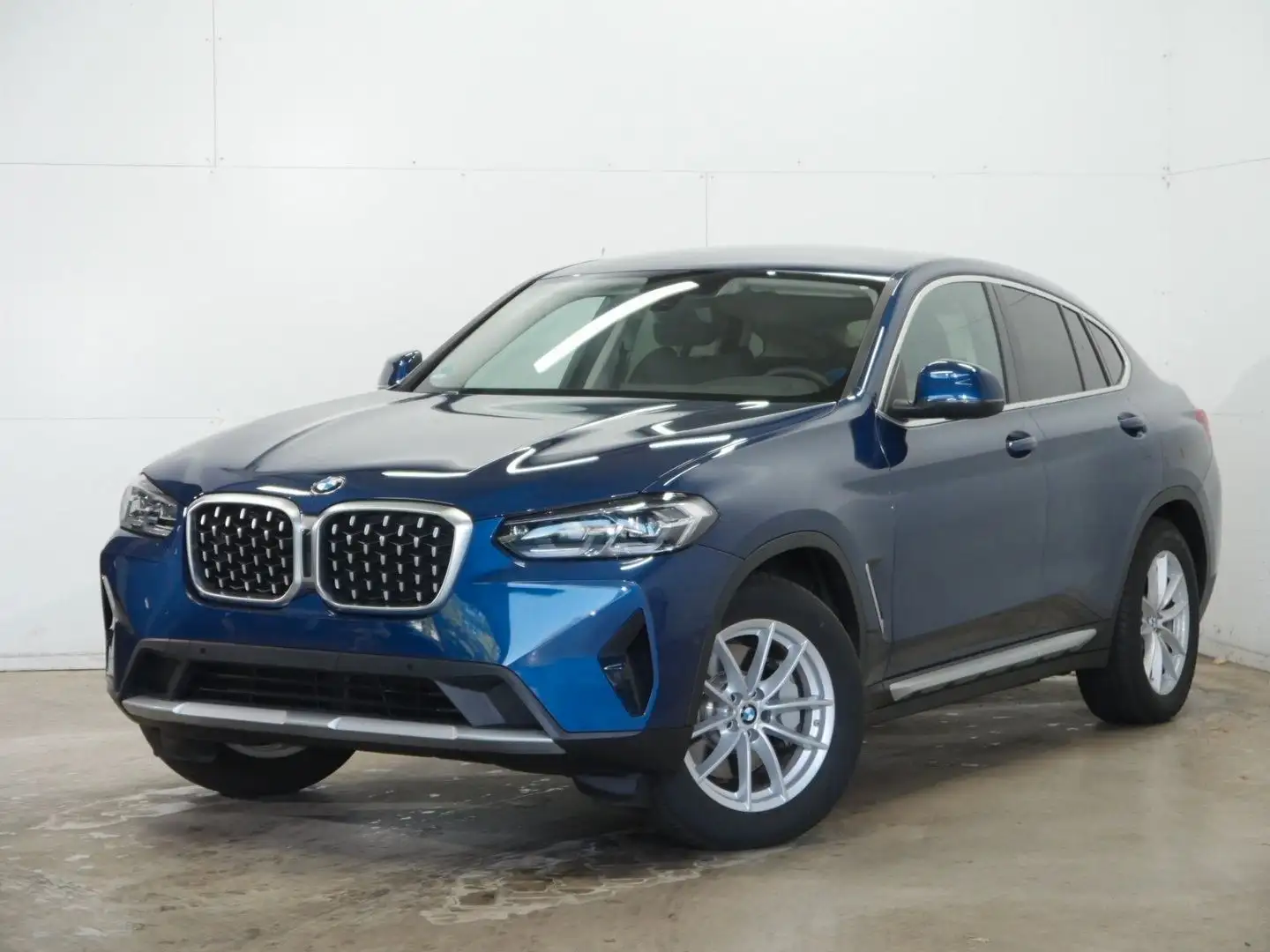 BMW X4 30xi Driving Asssitant HiFi KZU QI adaptivLED Azul - 2