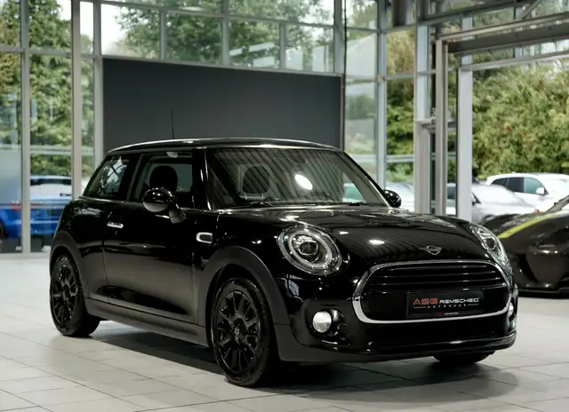 Mini Cooper Cooper view 5