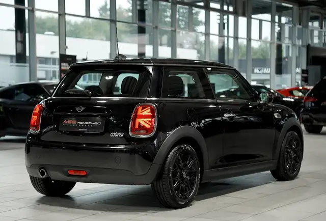 Mini Cooper Cooper view 7