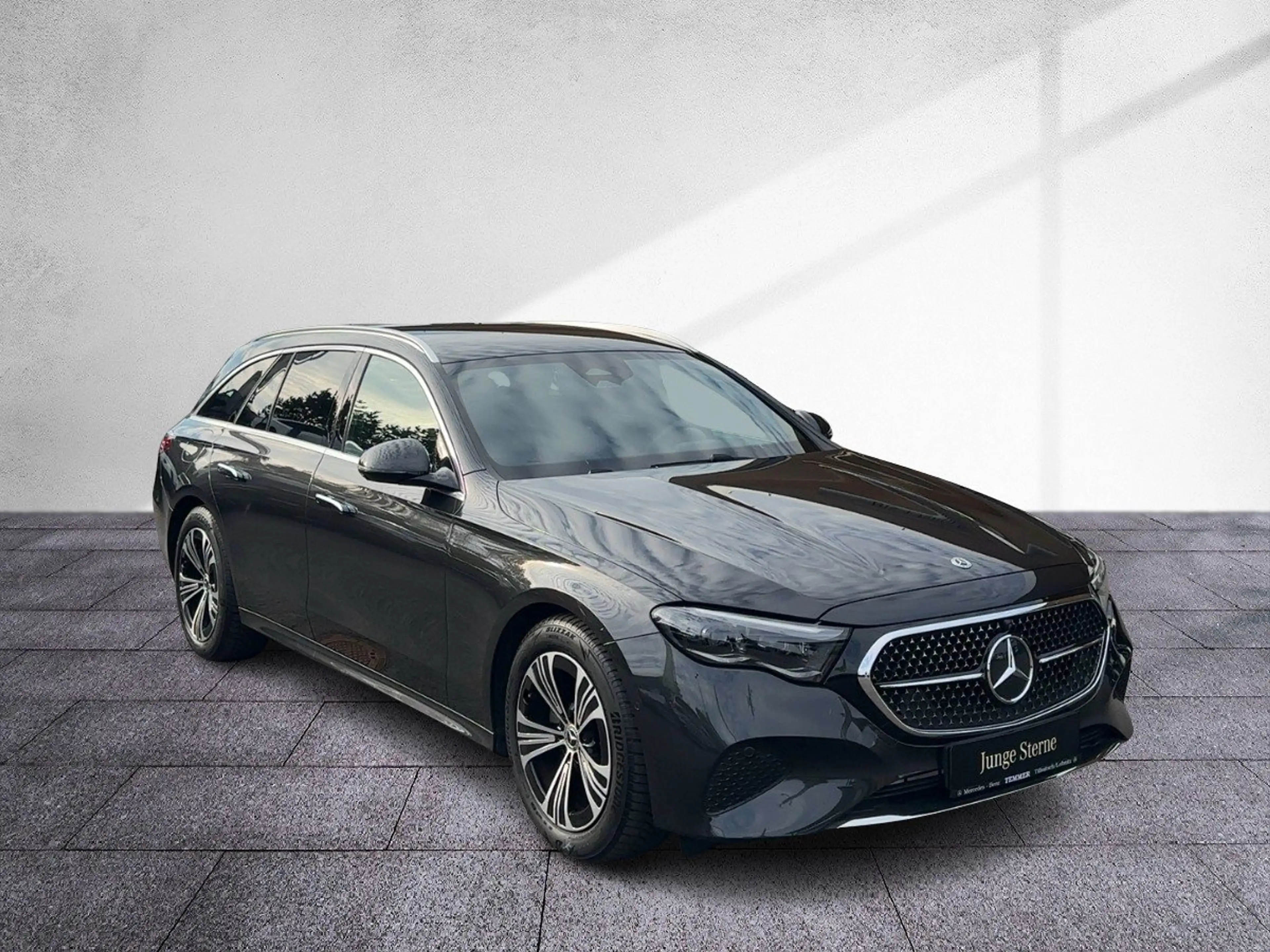 Mercedes-Benz E 220 d 4M T AVANTGARDE NP:84.673 ADVANCED+ DISTR — photo 6