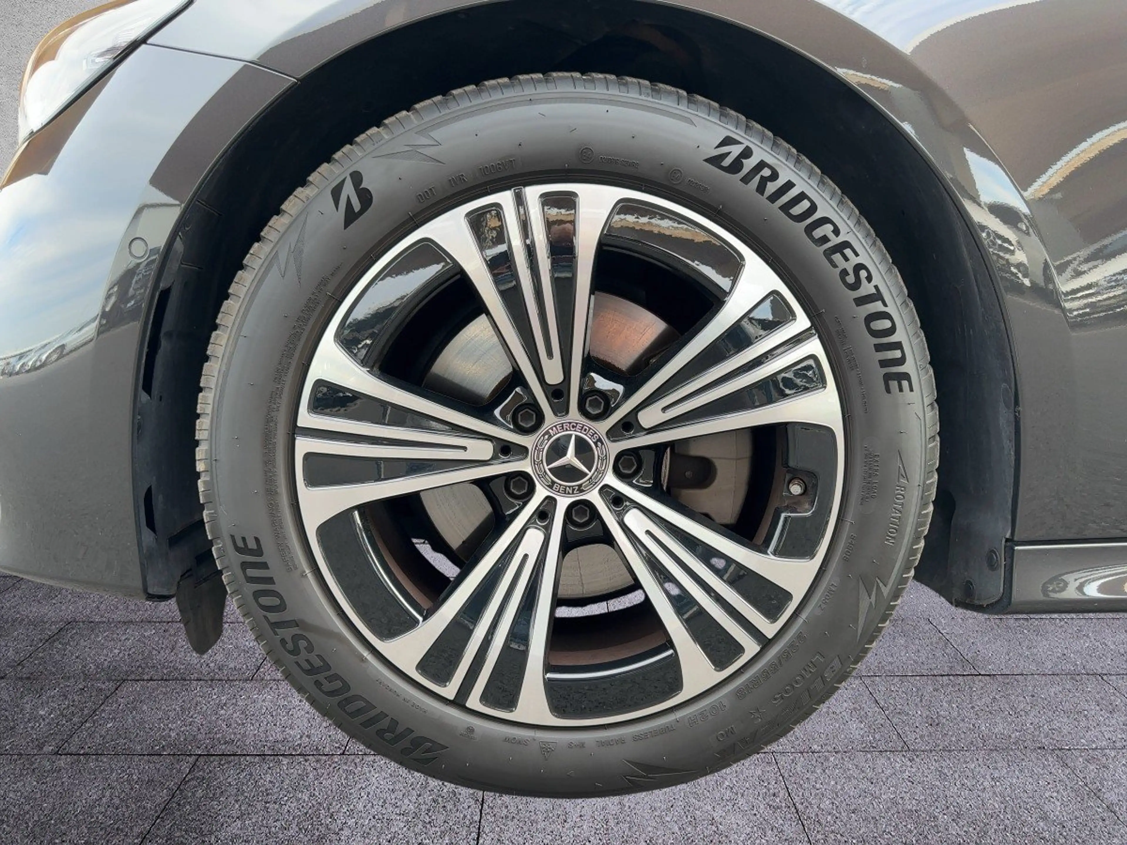Mercedes-Benz E 220 d 4M T AVANTGARDE NP:84.673 ADVANCED+ DISTR — photo 13