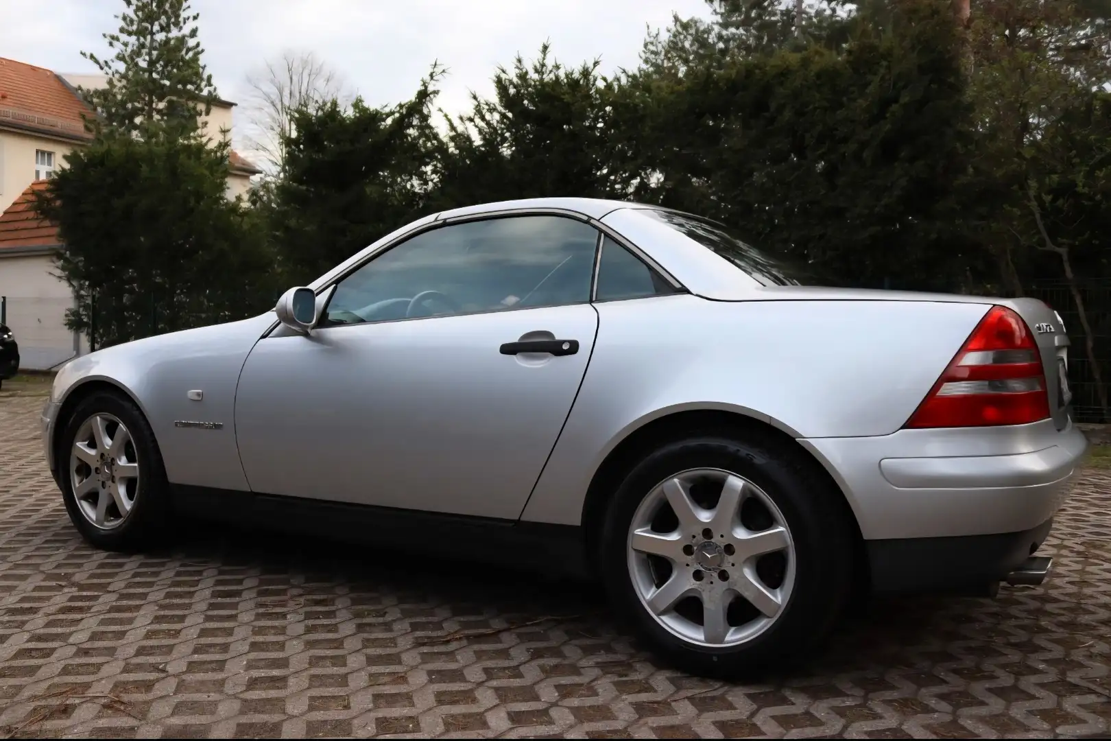 Mercedes-Benz 230 Silber - 1