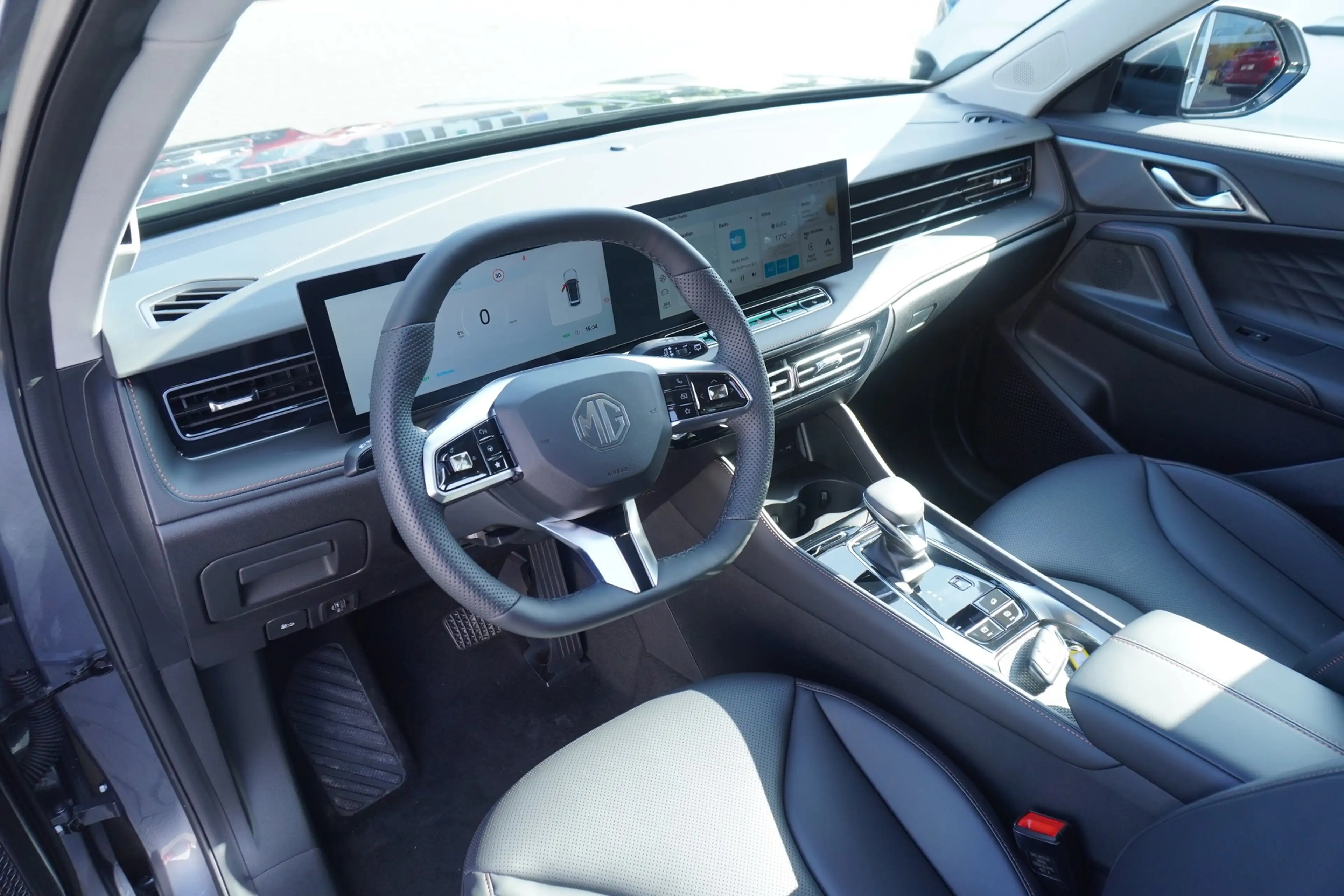 MG HS 1.5 T-GDI Hybrid+ Luxury Aut. LED ACC Navi — photo 9