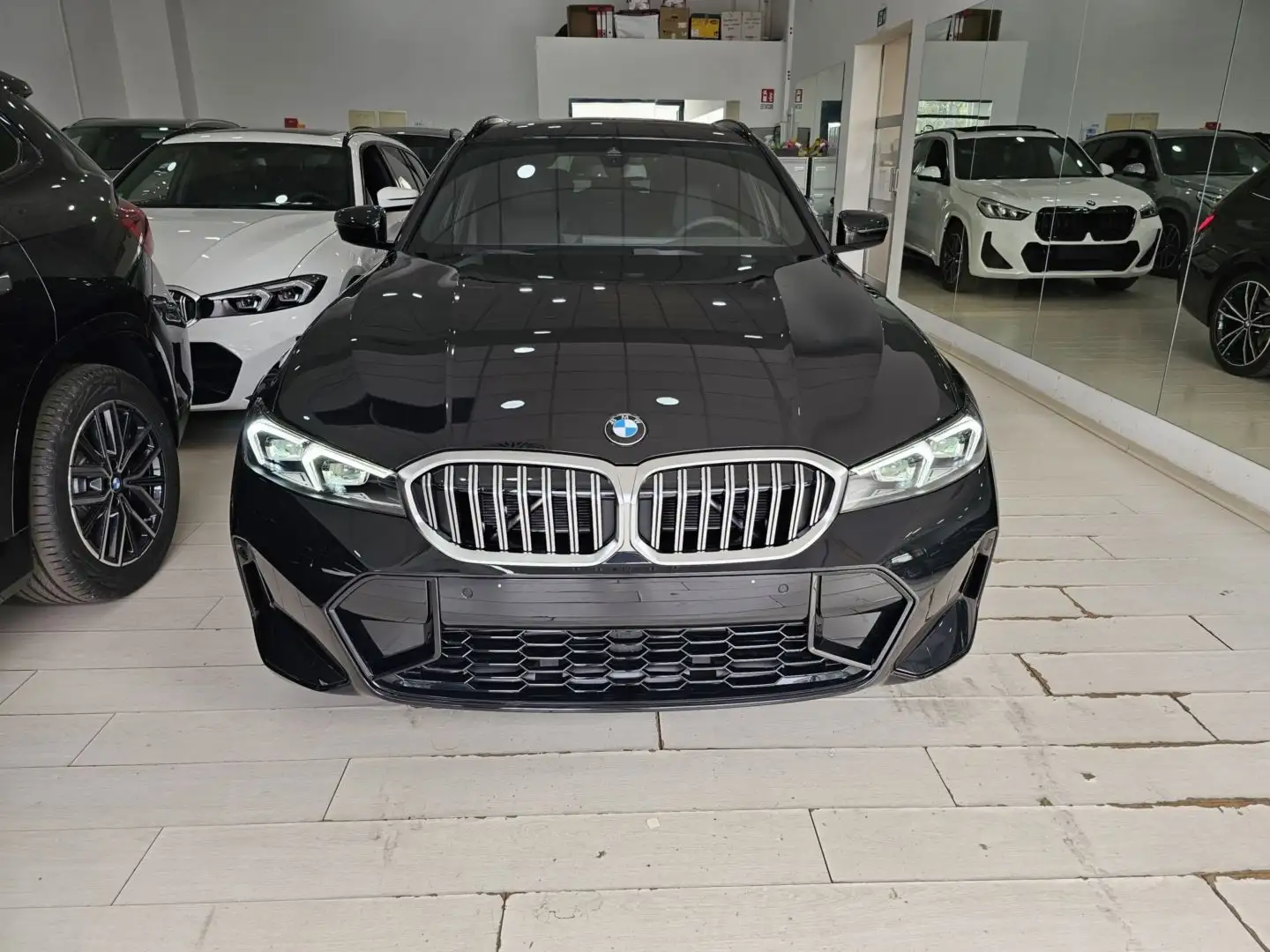 BMW 320 XDrive M-Sport Tetto Navi C.Lega19" PDC MSport M Schwarz - 2