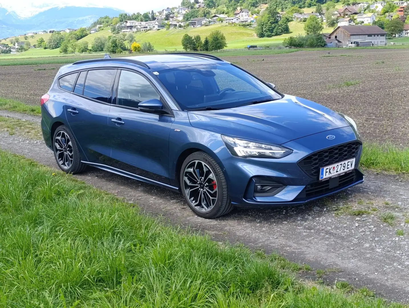 Ford Focus Focus Traveller 1,0 EcoBoost ST-Line X Aut. ST-Line X Blau - 1