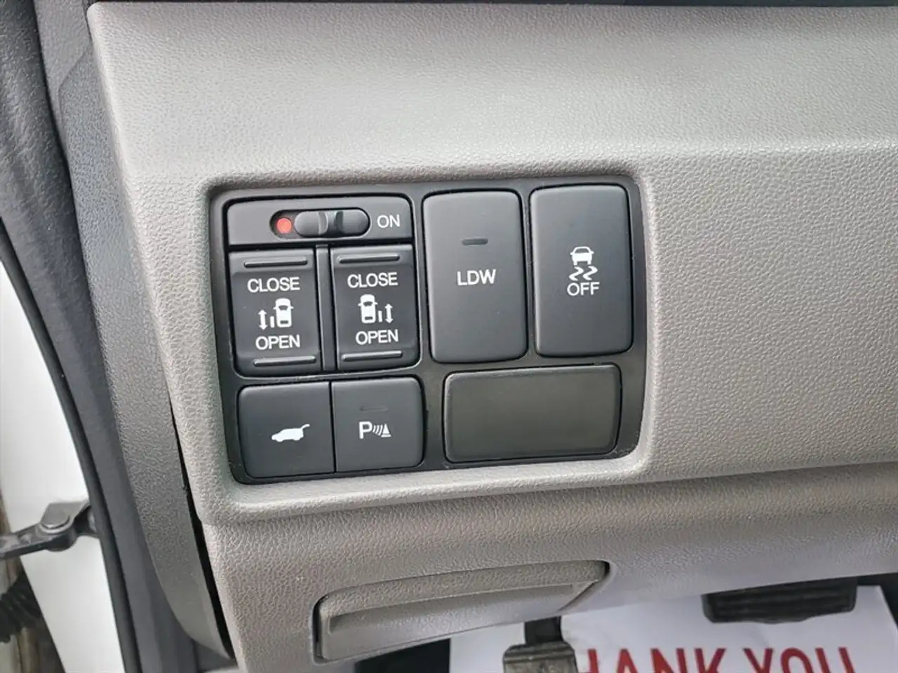 Honda Odyssey снимка Honda Odyssey