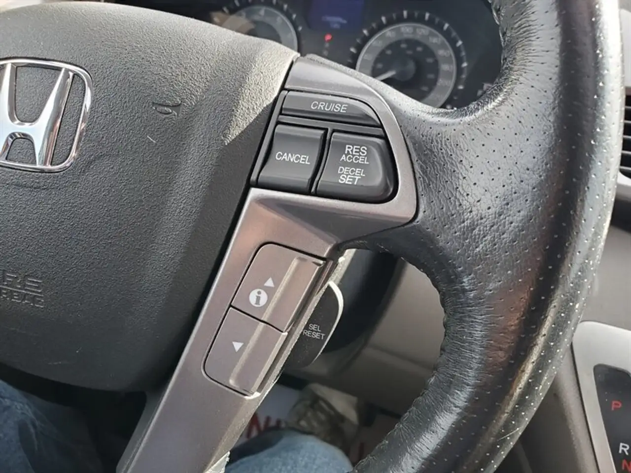 Honda Odyssey снимка Honda Odyssey