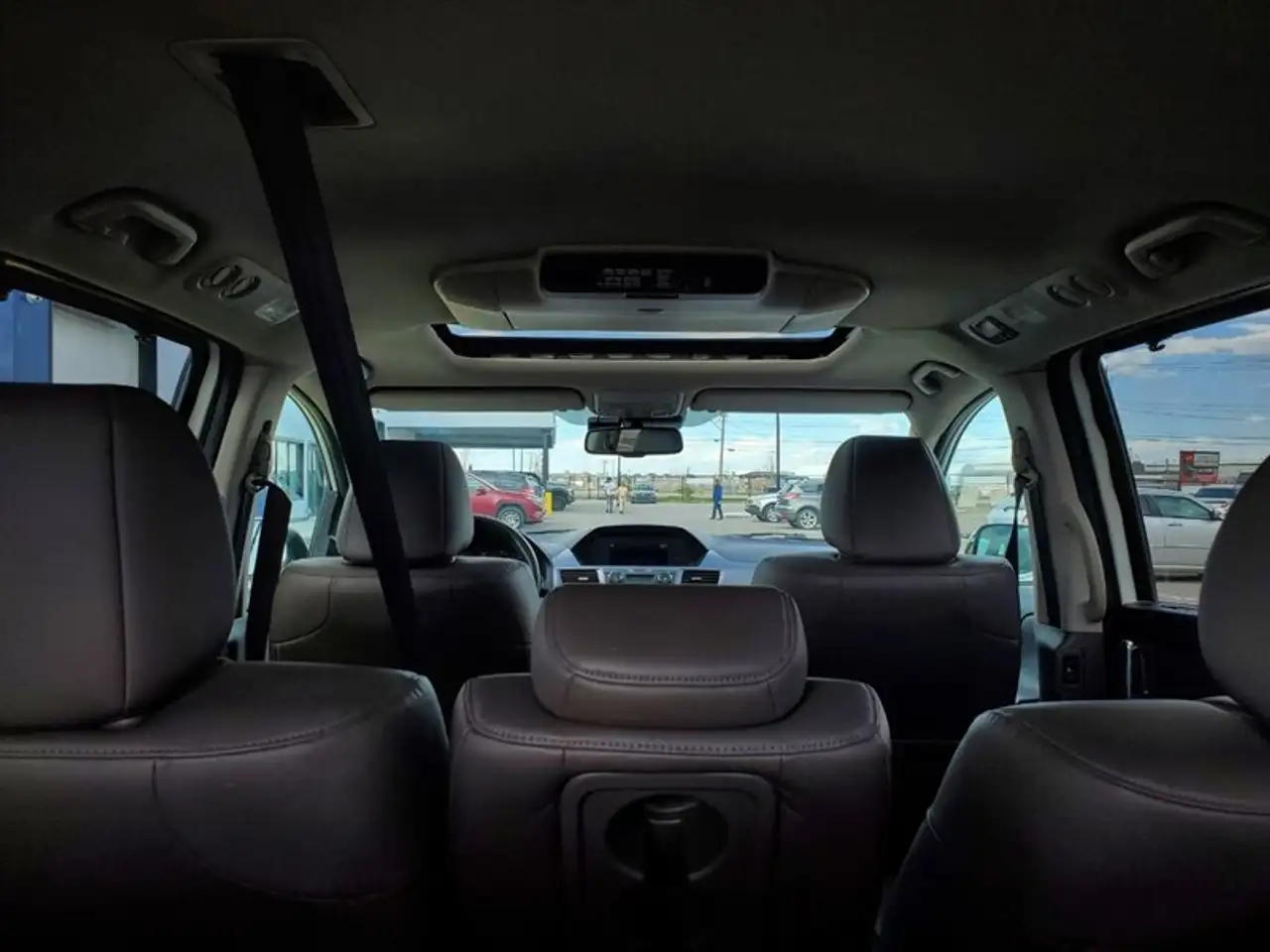 Honda Odyssey снимка Honda Odyssey