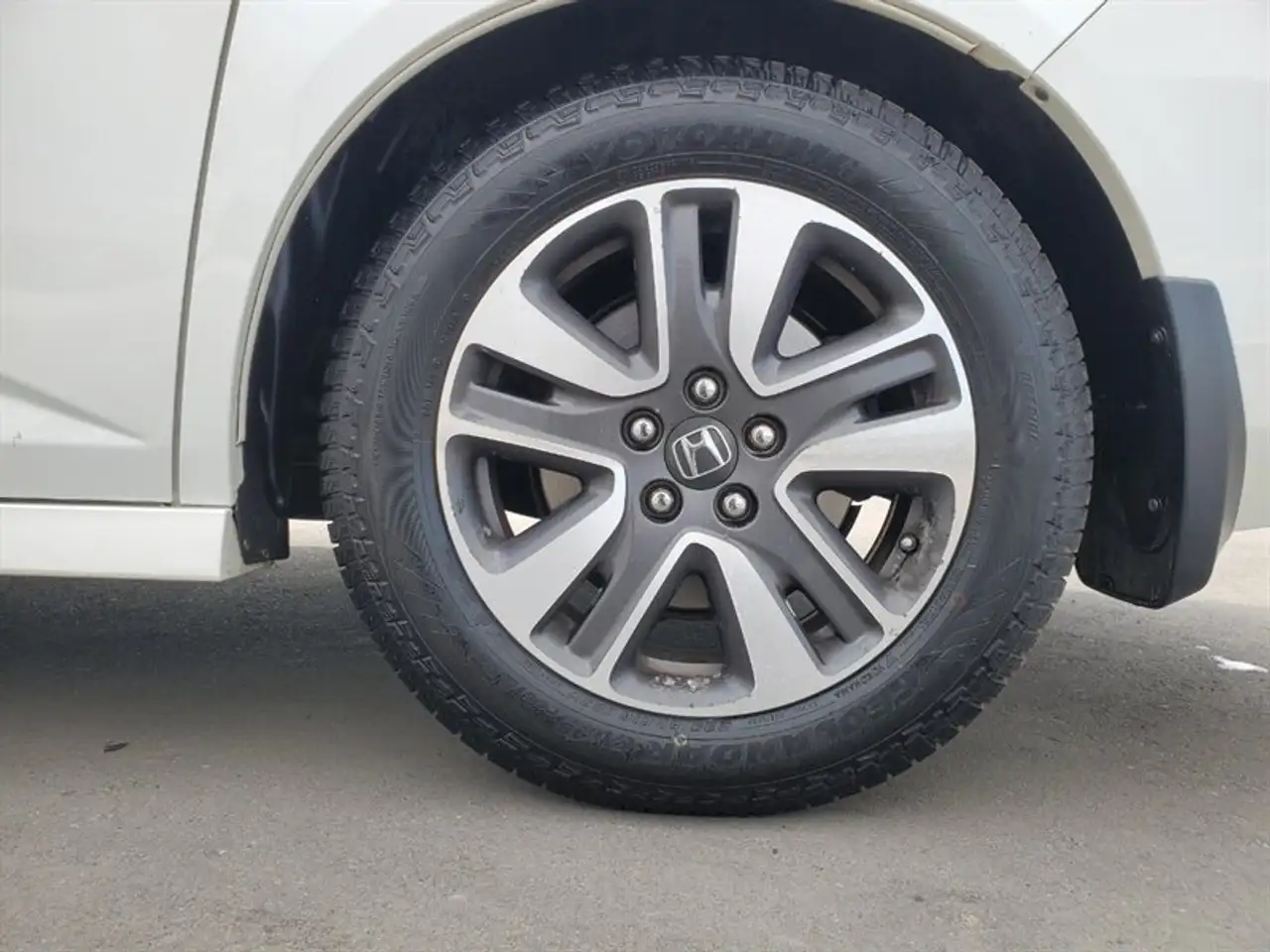 Honda Odyssey снимка Honda Odyssey