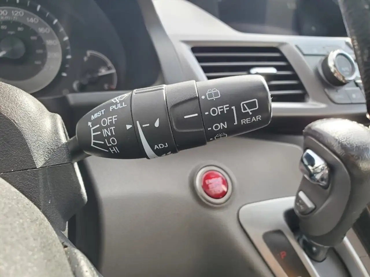 Honda Odyssey снимка Honda Odyssey