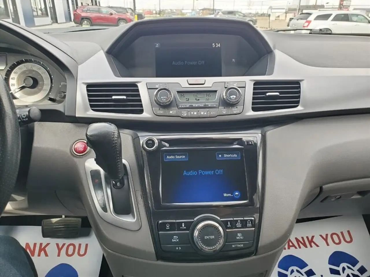 Honda Odyssey снимка Honda Odyssey