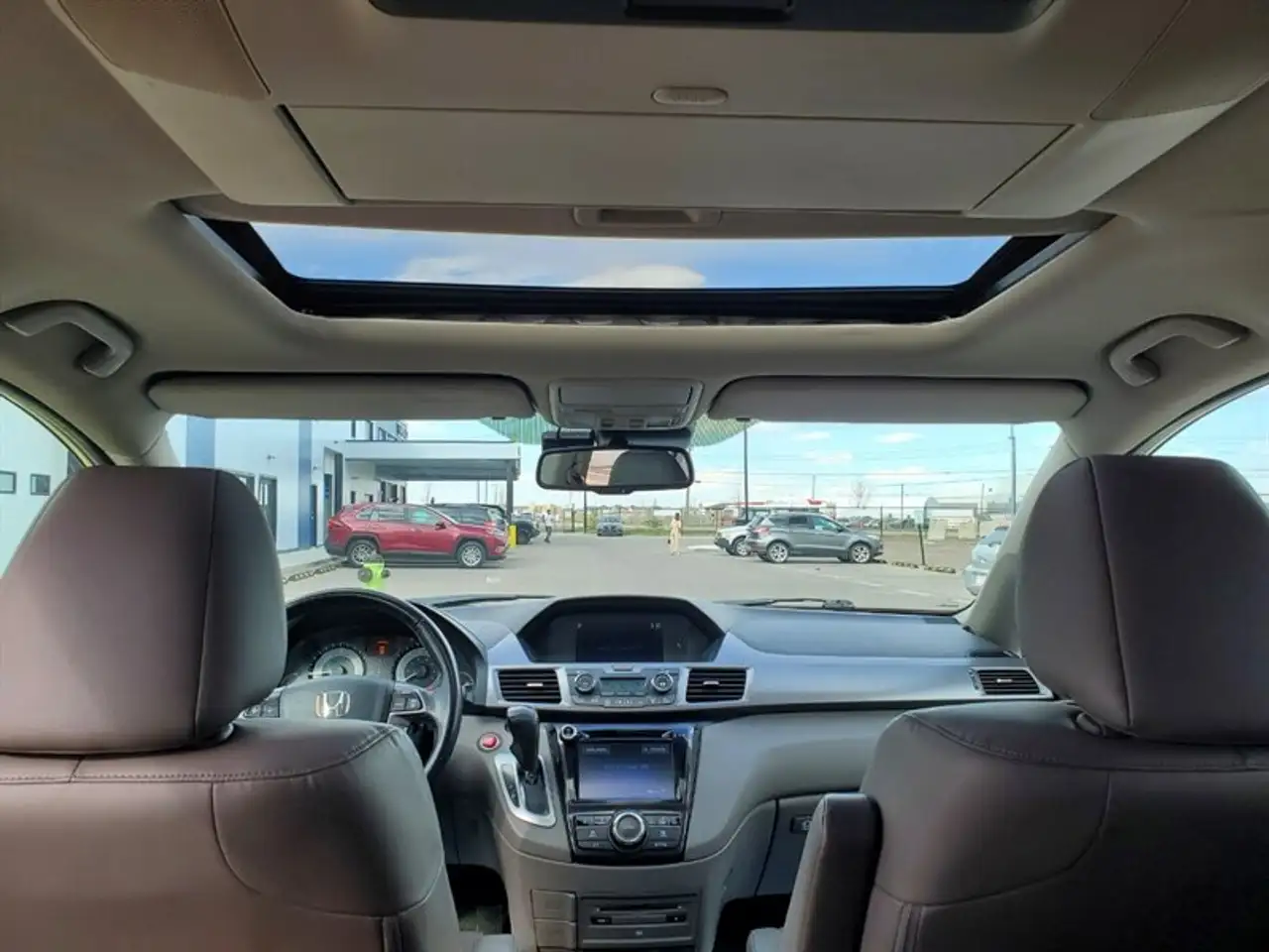 Honda Odyssey снимка Honda Odyssey