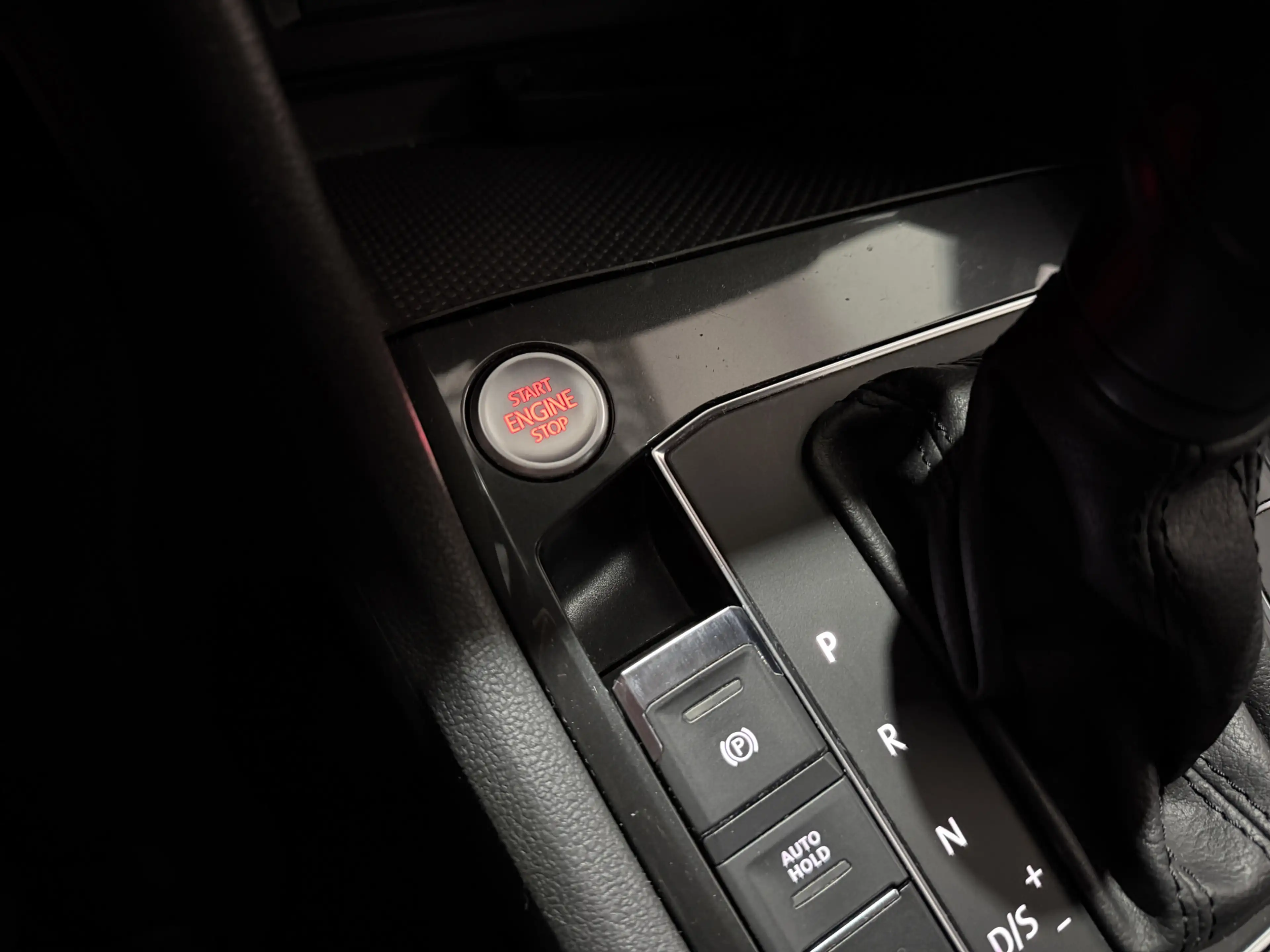 SEAT Tarraco 1.5 TSI Style - CarPlay / Camera / Lane assist — photo 22