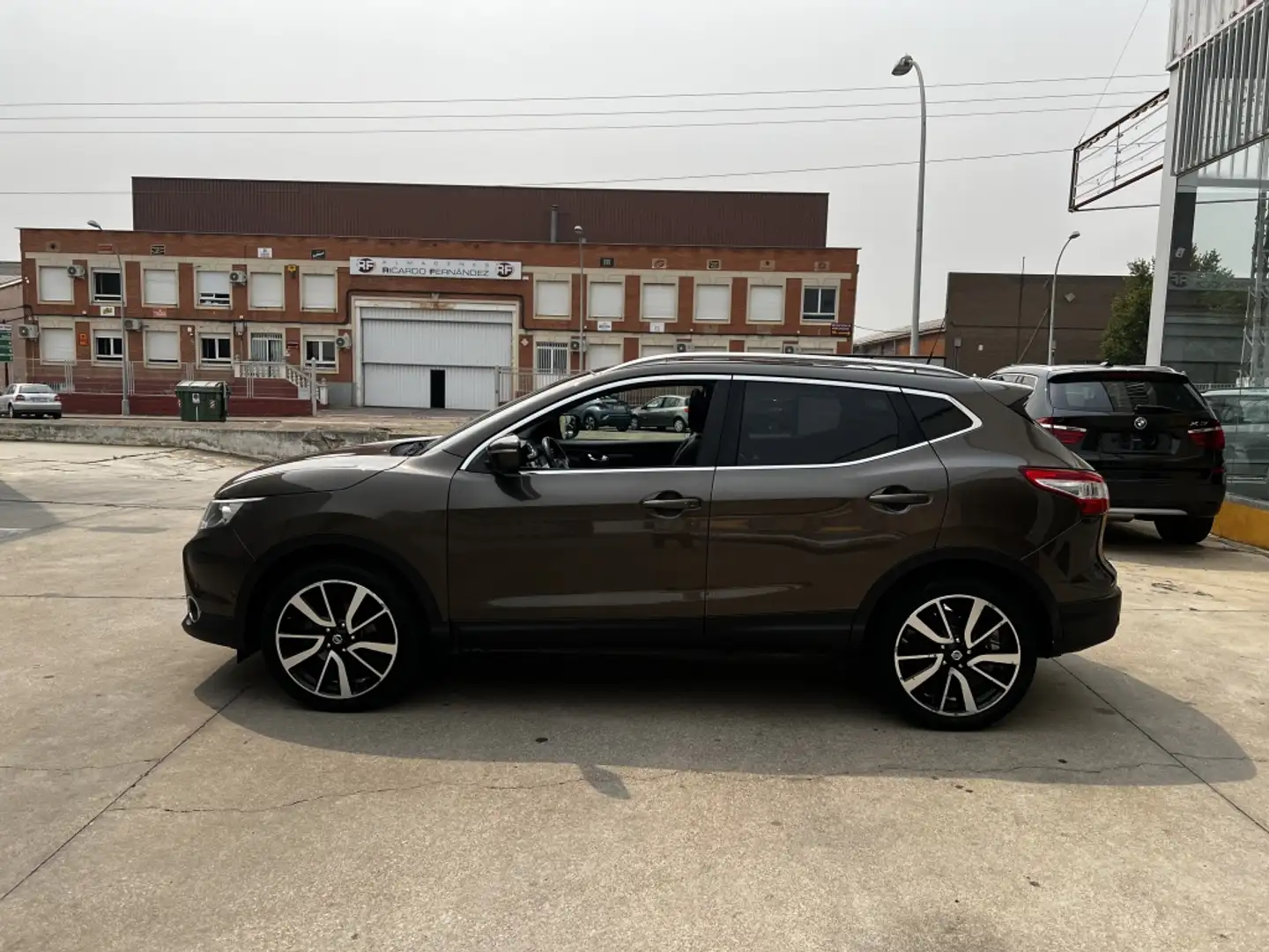 Nissan Qashqai 1.5dCi Tekna 4x2 19´´ Bruin - 2