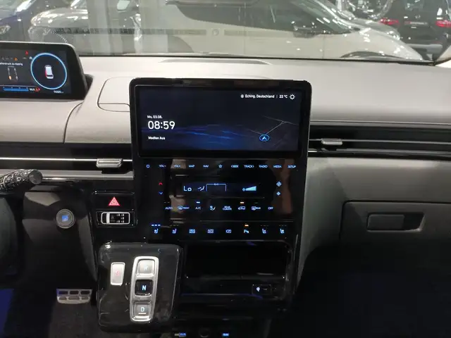 Hyundai Staria view 12