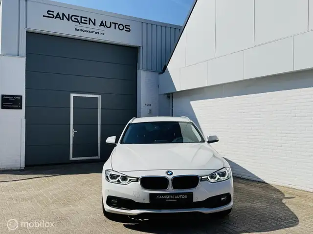 BMW 318 3-serie Touring 318i Camera Clima Stoelverw Led