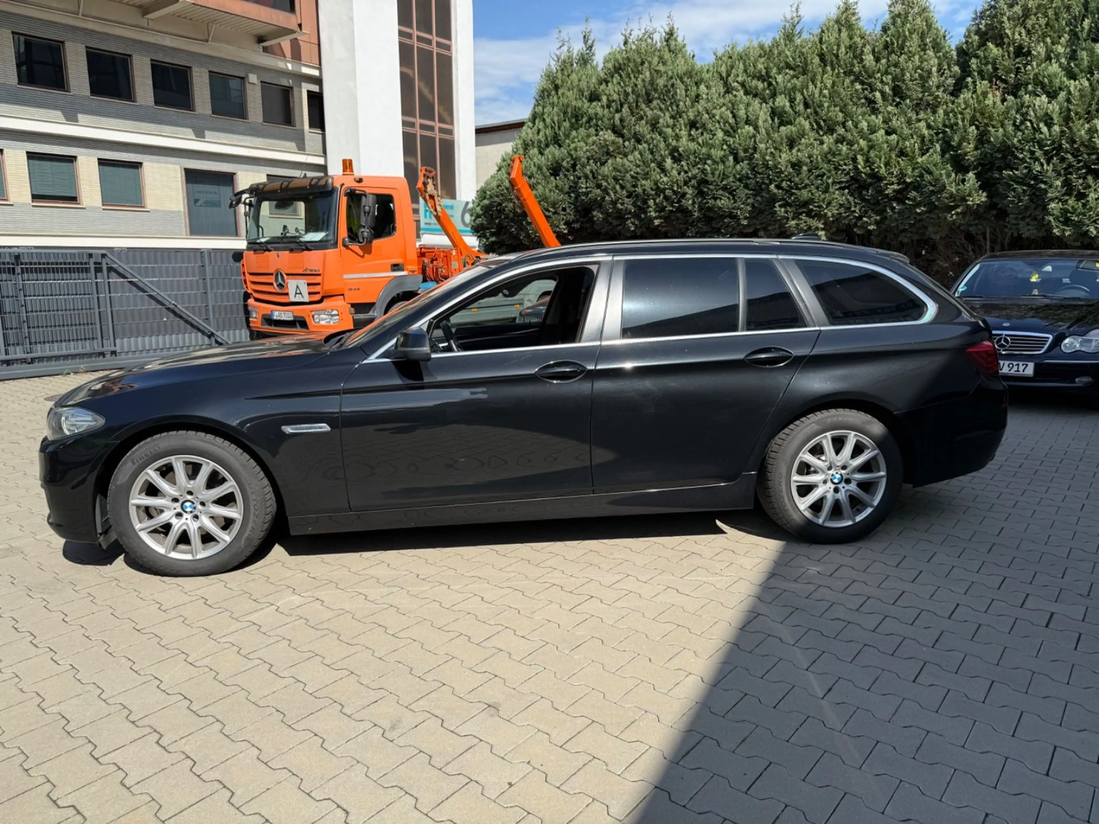 BMW 520 d Touring Steptronic·Standheizung·Xenon·Pano — photo 6
