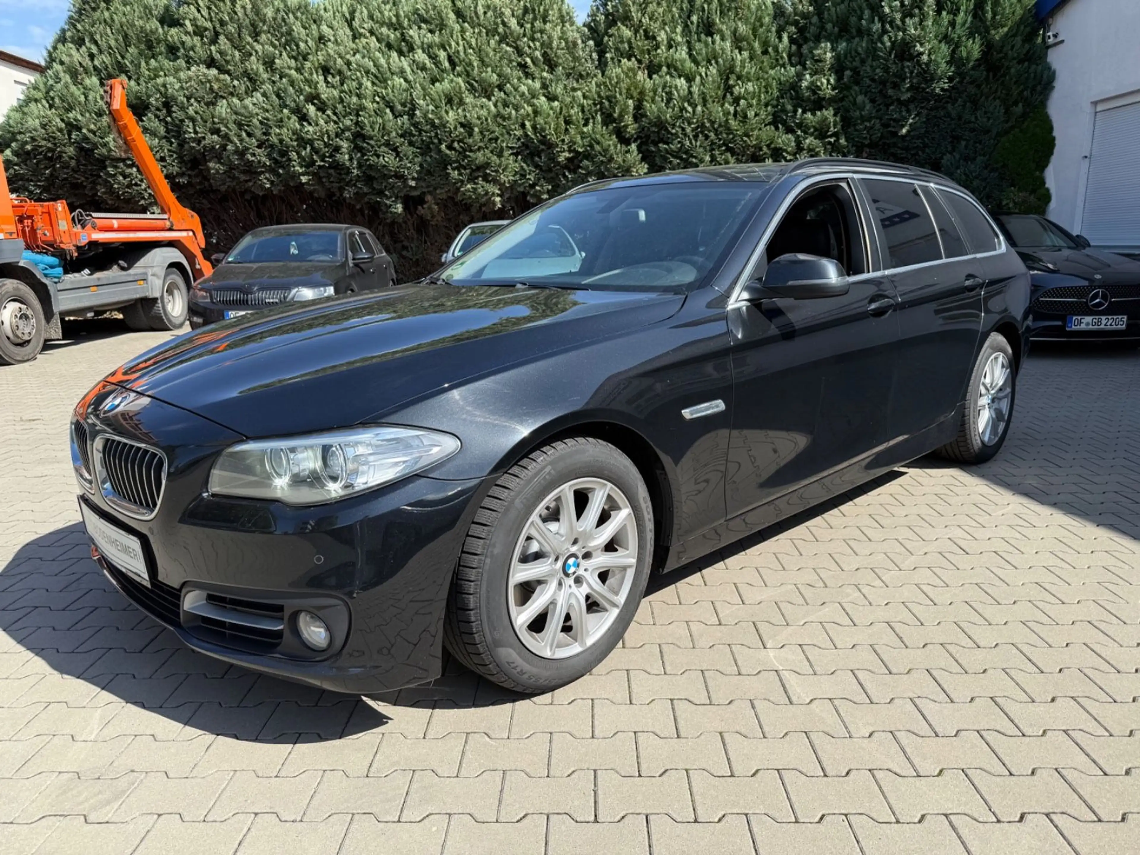 BMW 520 d Touring Steptronic·Standheizung·Xenon·Pano — photo 3