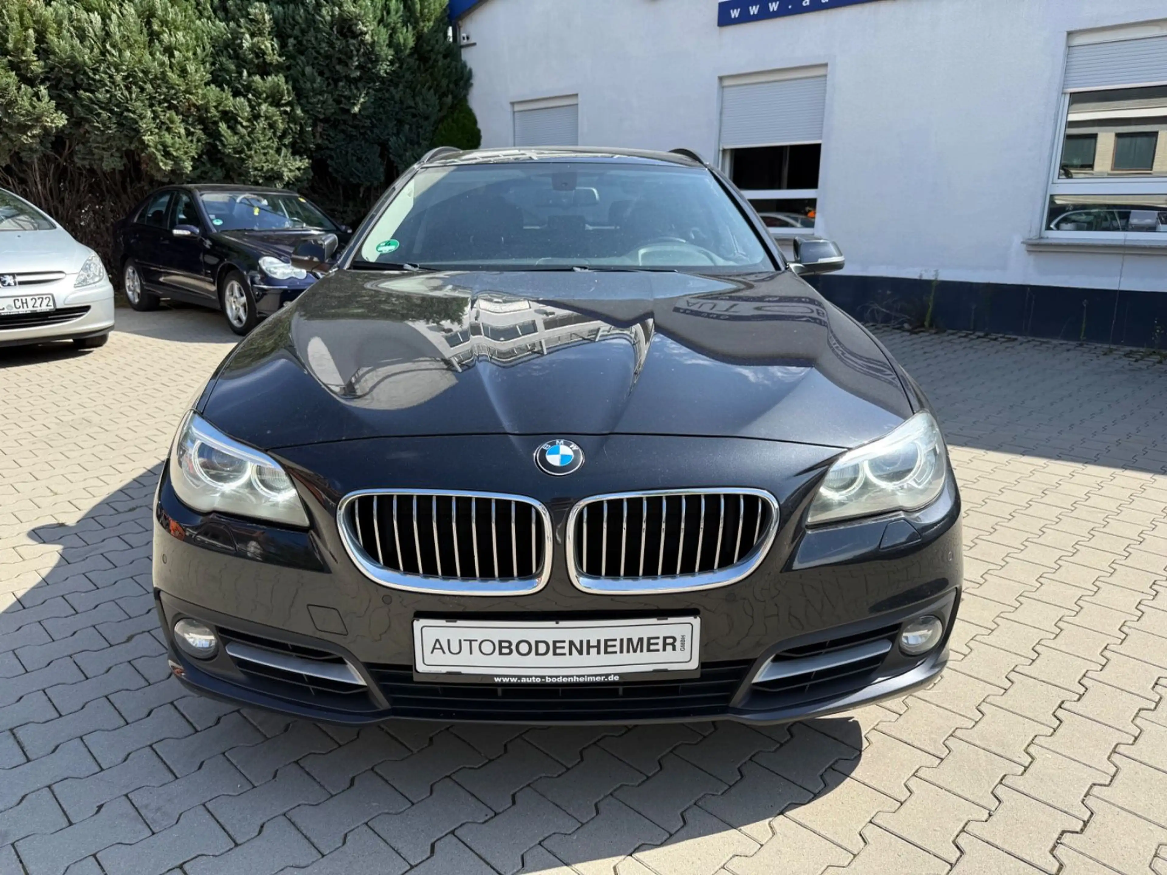 BMW 520 d Touring Steptronic·Standheizung·Xenon·Pano — photo 2