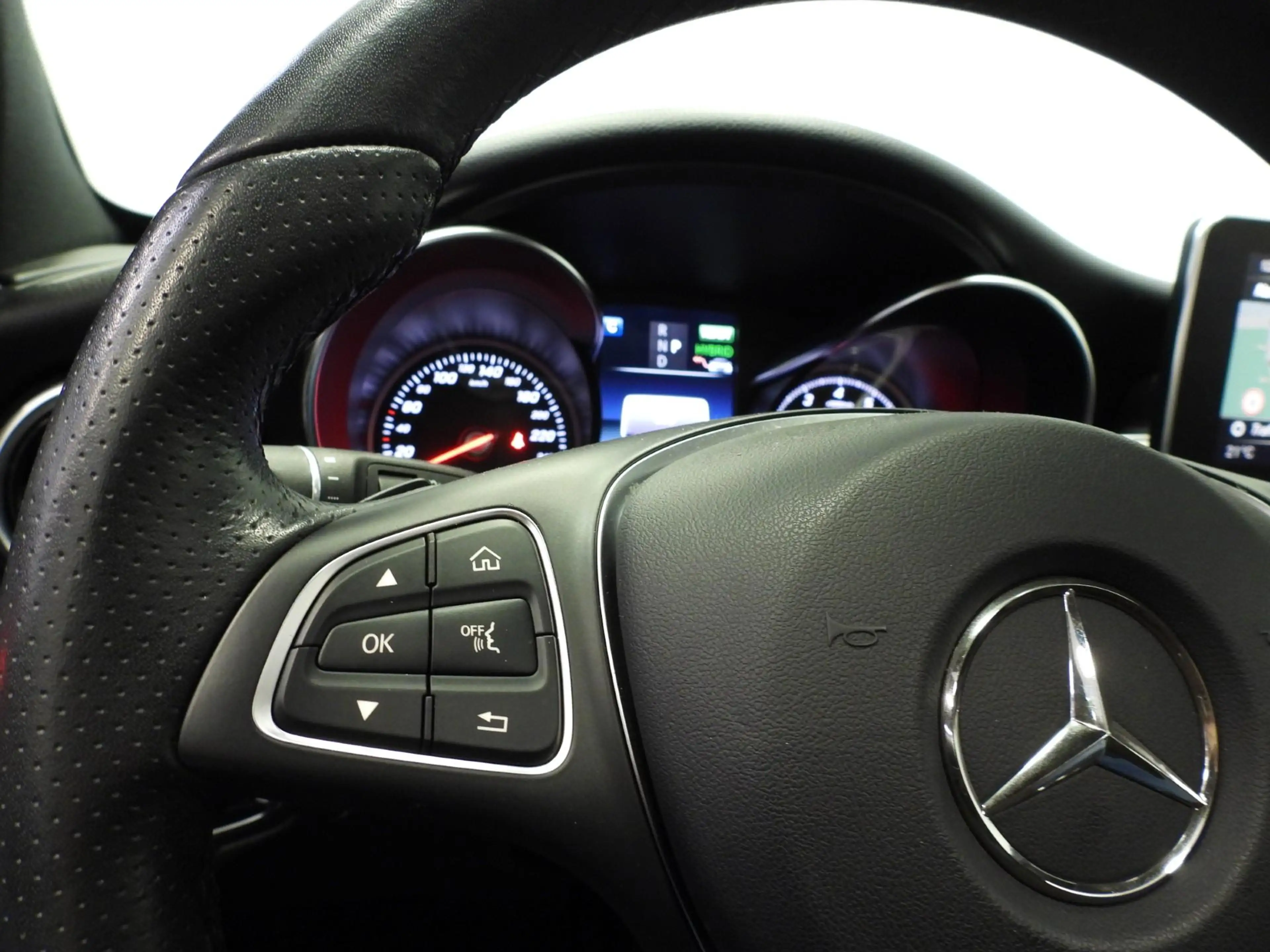 Mercedes-Benz C 350 Estate C350e Sport Edition LEER/SCHUIFDAK/LED/18"L — photo 17