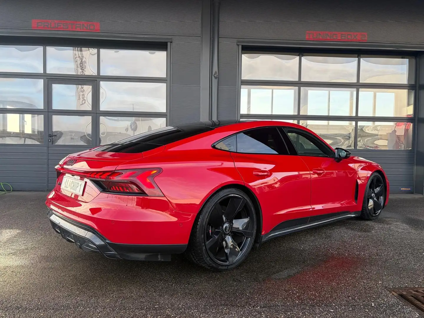 Audi e-tron GT RS Rot - 2