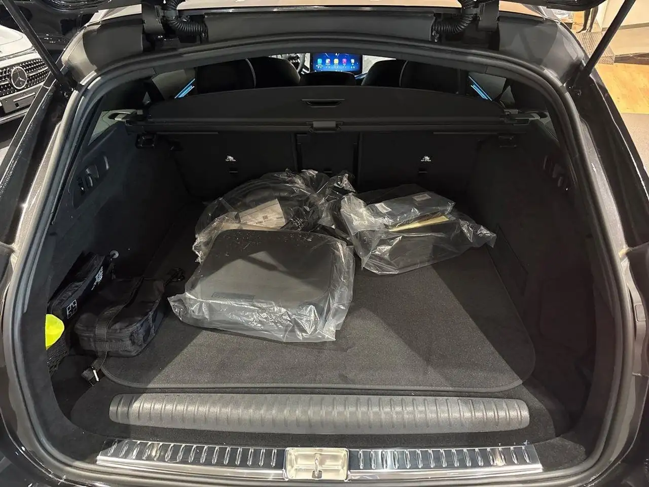 Mercedes-Benz E-Class 2026 — фото 8