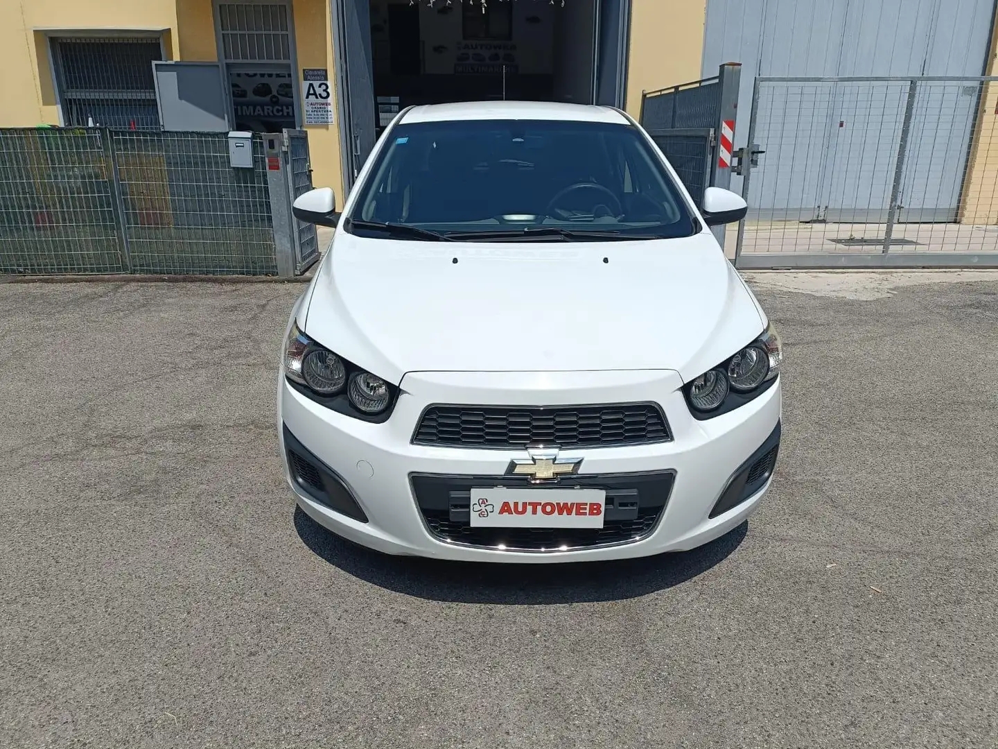 Chevrolet Aveo 1.2 LTZ 86cv 5p Bianco - 1