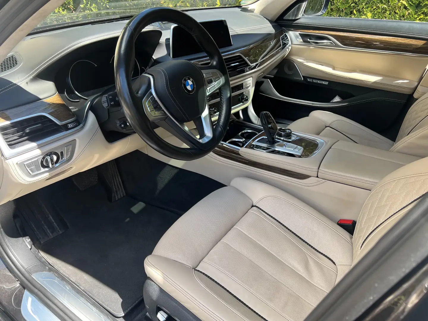 BMW 750 7er 750i xDrive, Individual, Vollausstattung   l Коричневий - 1