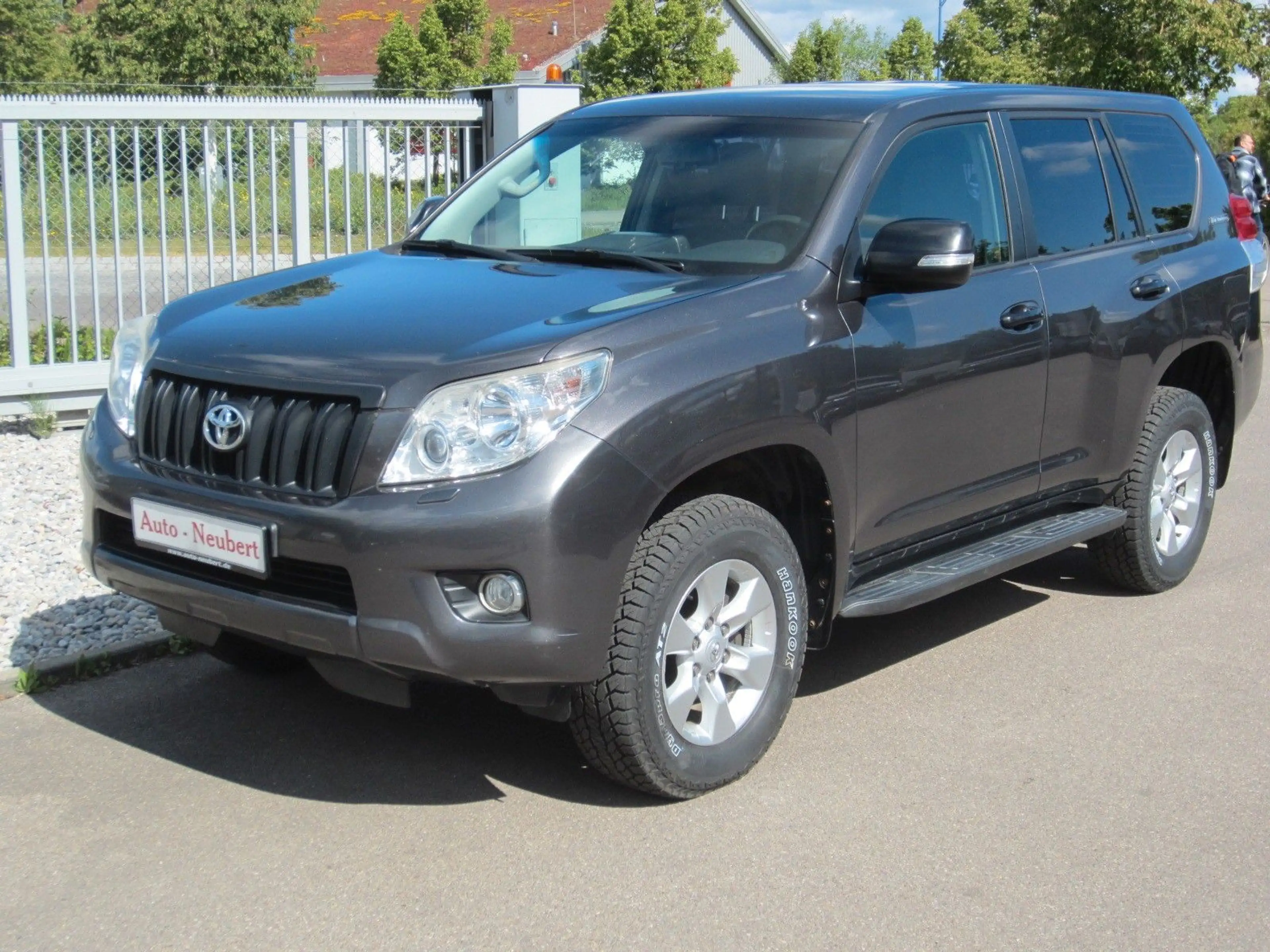 Toyota Land Cruiser 3,0 — photo 2