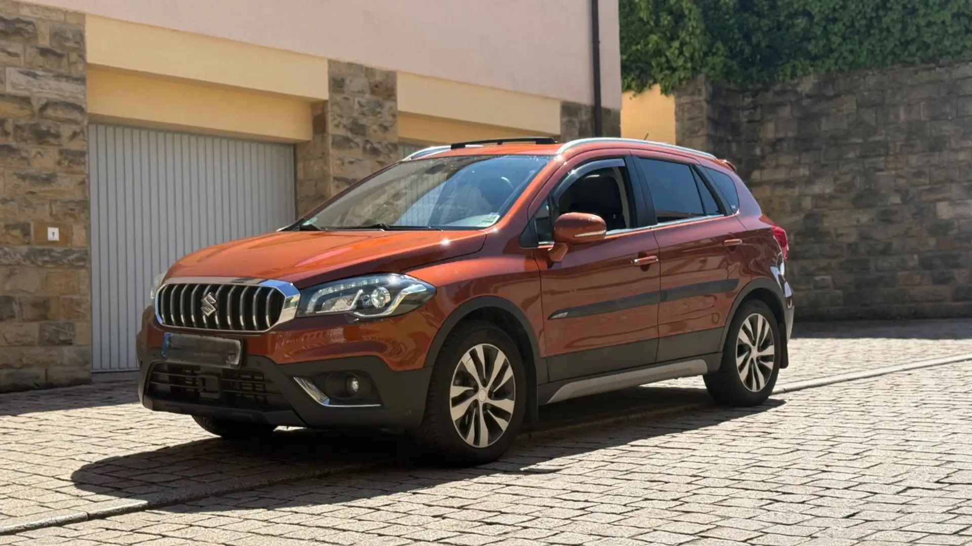 Suzuki S-Cross Limited+ 4x4|XENON|NAVI|KAMERA|PANORAMA| Portocaliu - 2