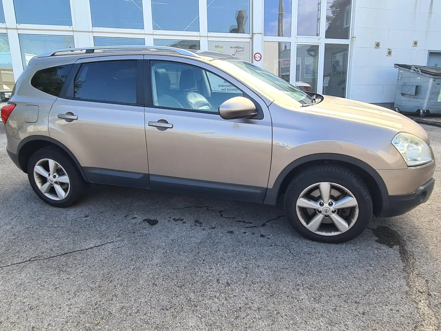 Nissan Qashqai+2 Navi Kamera. Motorprobleme nicht fahrbereit Beige - 2