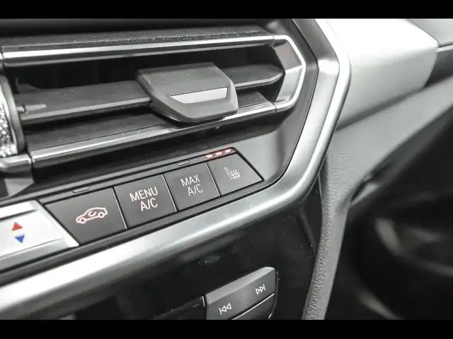BMW X4 view 13