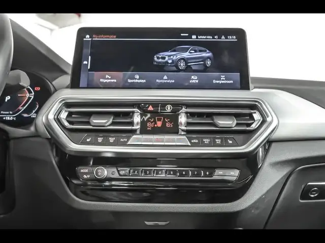 BMW X4 view 12