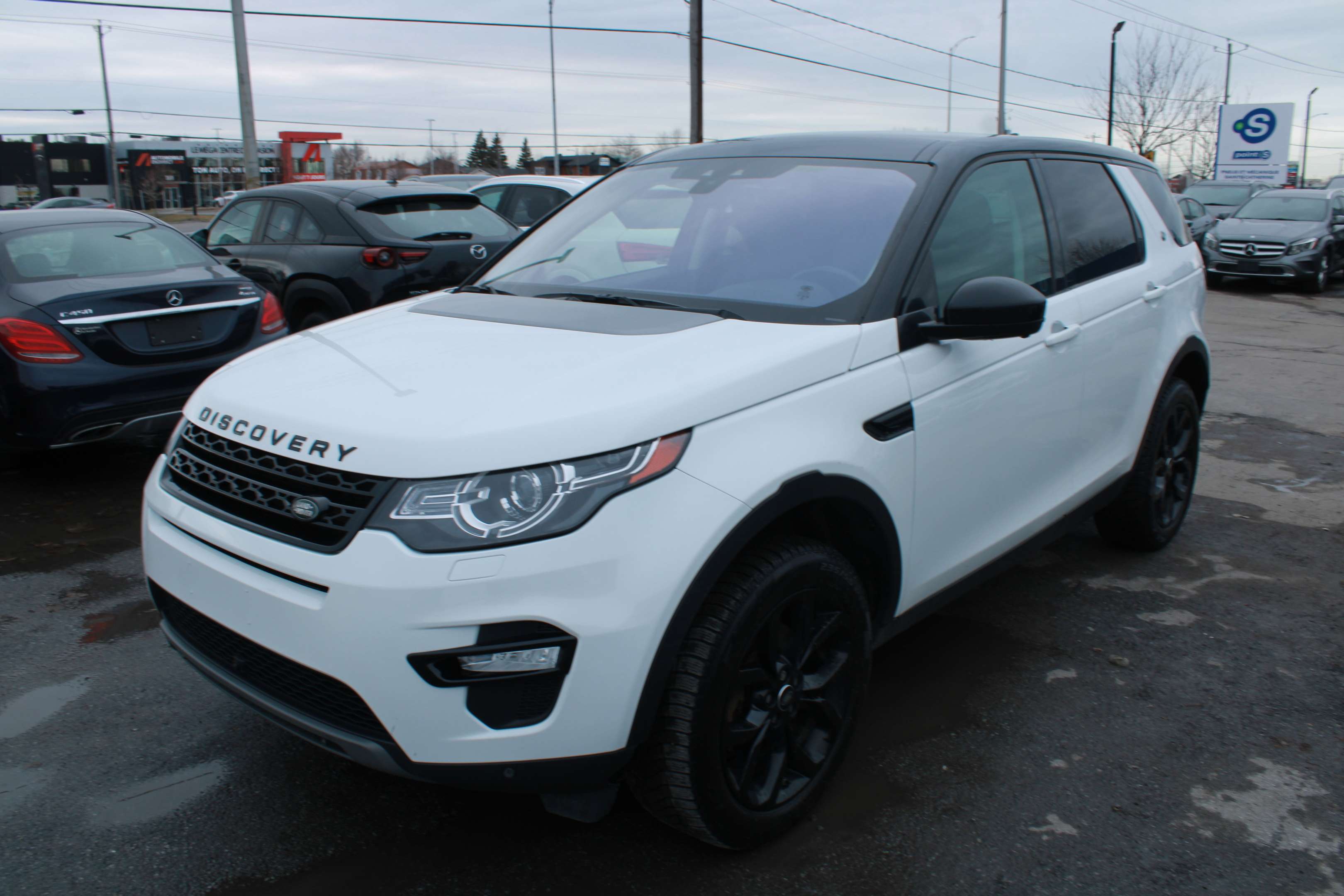 2018 Land Rover Discovery Sport HSE - Image 2
