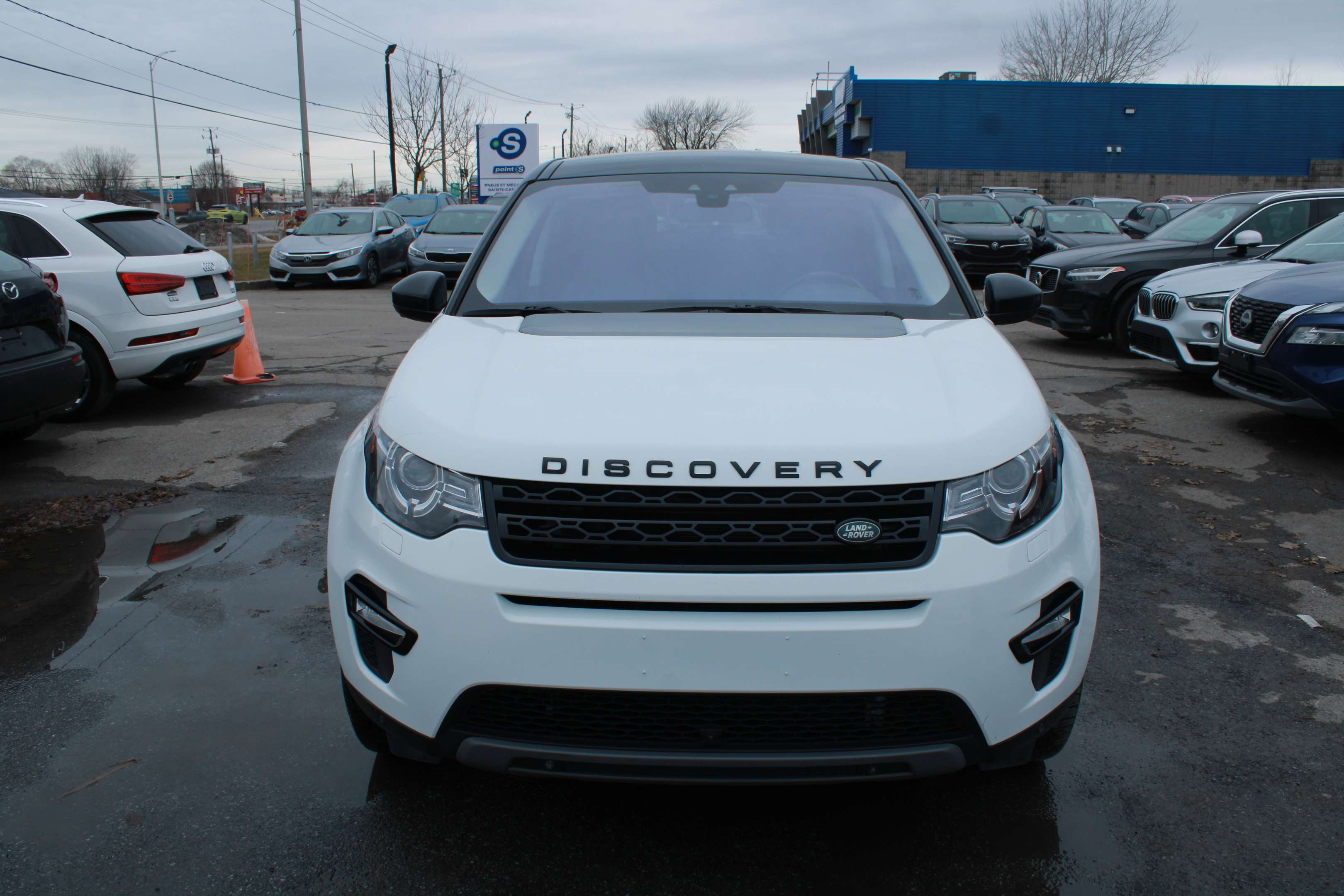 2018 Land Rover Discovery Sport HSE - Image 11