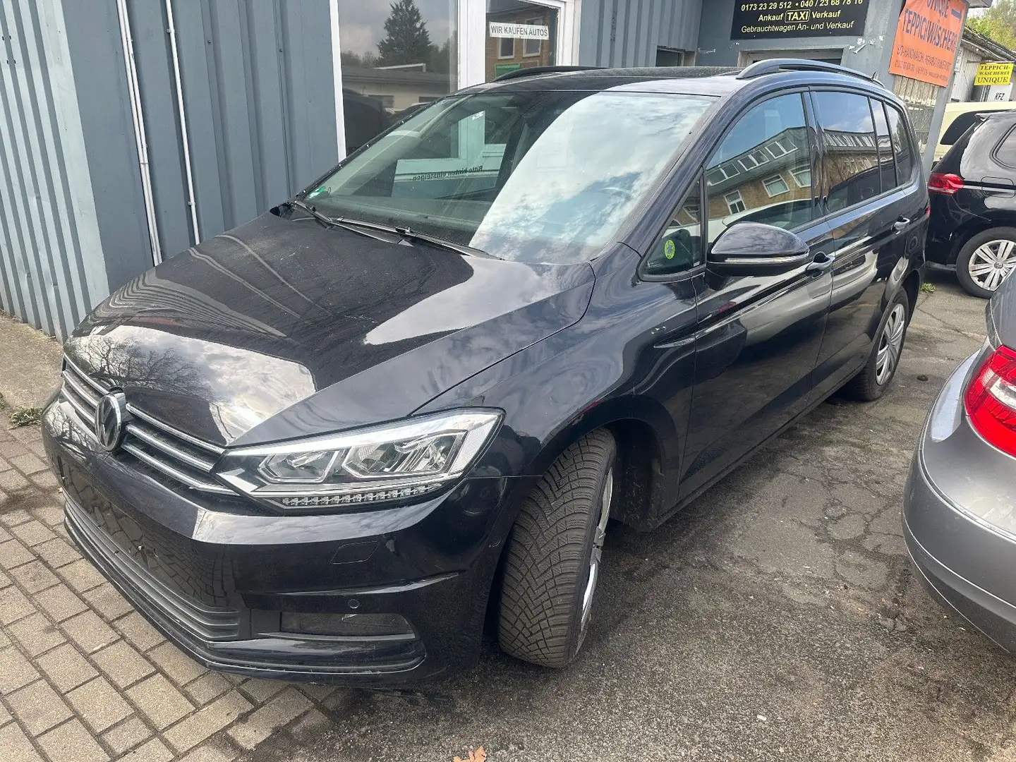 Volkswagen Touran 2.0 TDI, 7 Sitze, Panoramadach, LED, Navi Noir - 2