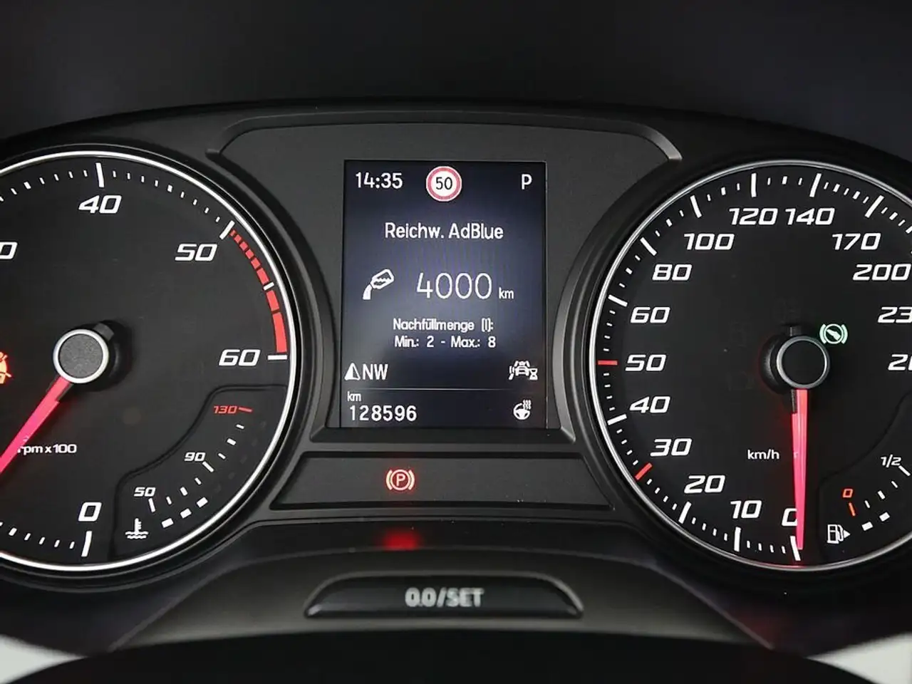 SEAT Ateca 2.0 TDI 4Drive Xperience Aut LED AHK LEDER 18